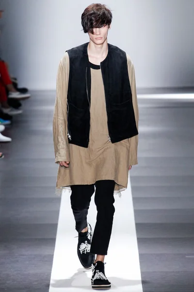 Look 17